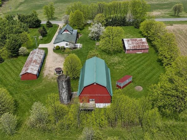 11481 Cressey Road, Plainwell, MI 49080