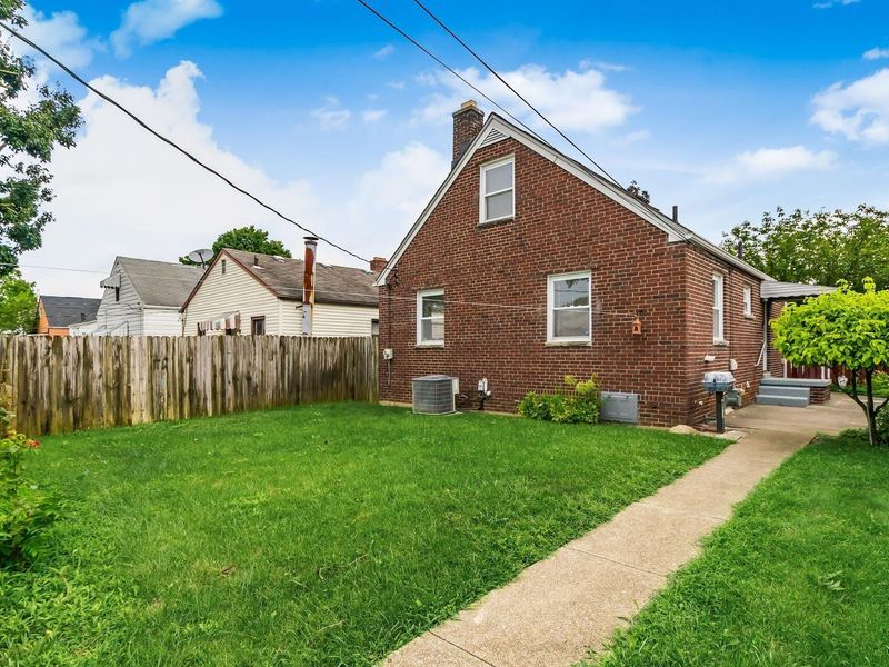 663 Belvidere Avenue , Columbus, OH 43223 Photo 19