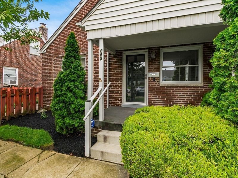 663 Belvidere Avenue , Columbus, OH 43223 Photo 2