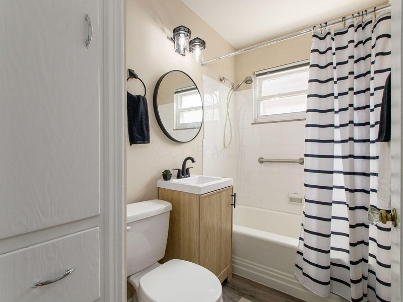 663 Belvidere Avenue , Columbus, OH 43223 Photo 8