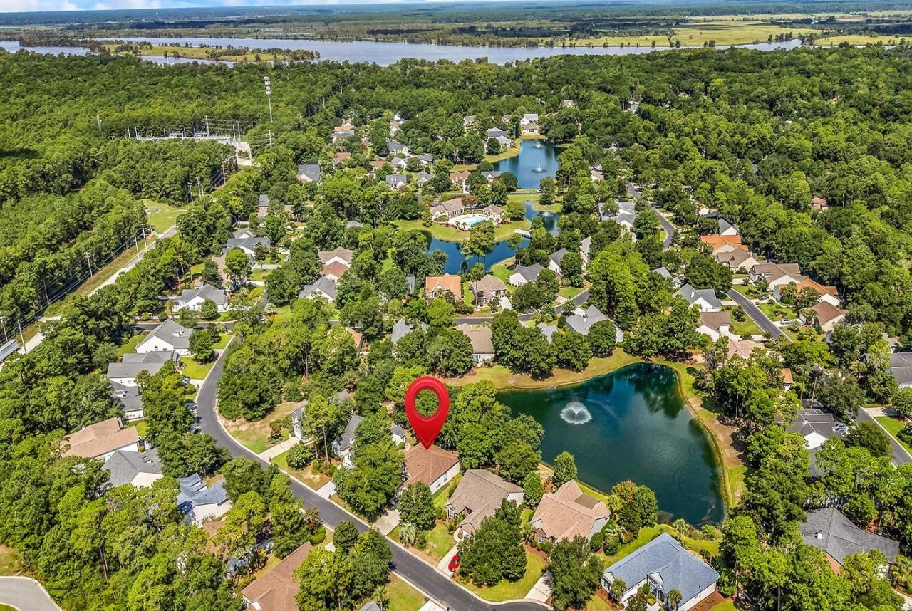 99 Wickham Ct. Photo 47