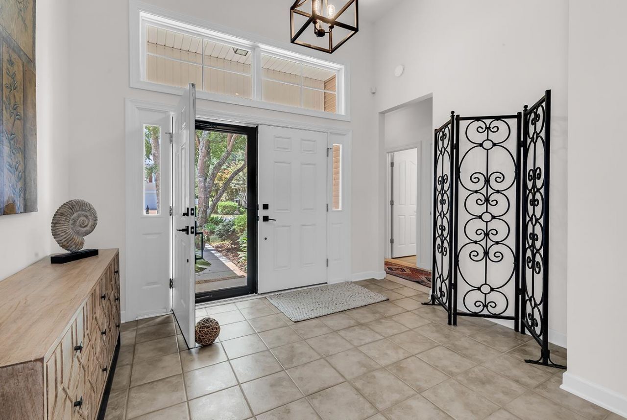 99 Wickham Ct. Photo 7