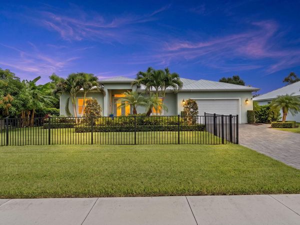232 SW INDIAN GROVES Drive, Stuart, FL 34994
