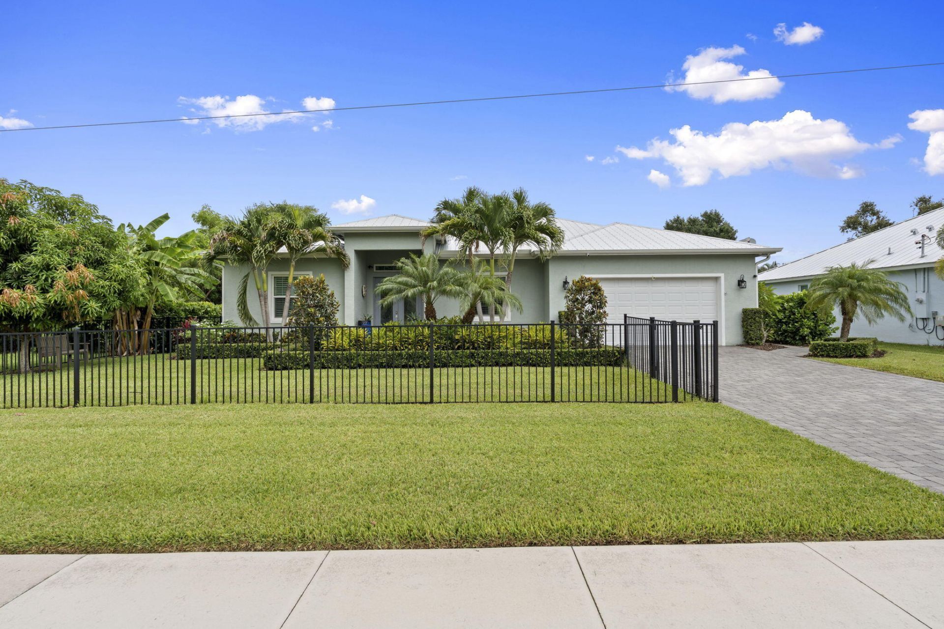 232 SW Indian Groves Drive, Stuart, FL 34994 Photo