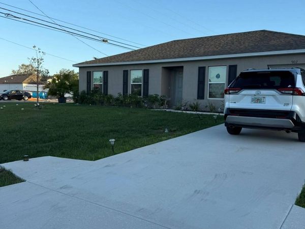902 SW MCCRACKEN Avenue, Port St. Lucie, FL 34953