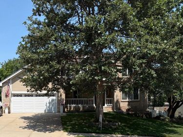 1016 Tekamah Lane, Papillion, NE 68046
