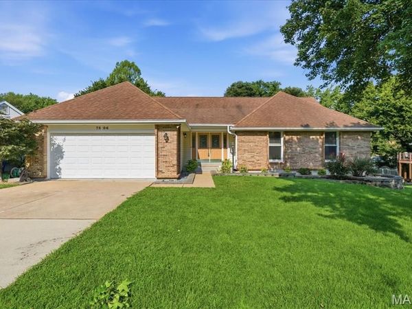 7806 Grantwood Oaks Court , Crestwood, MO 63123