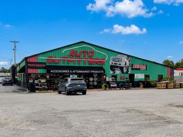 108 N Lincoln Drive, Troy, MO 63379