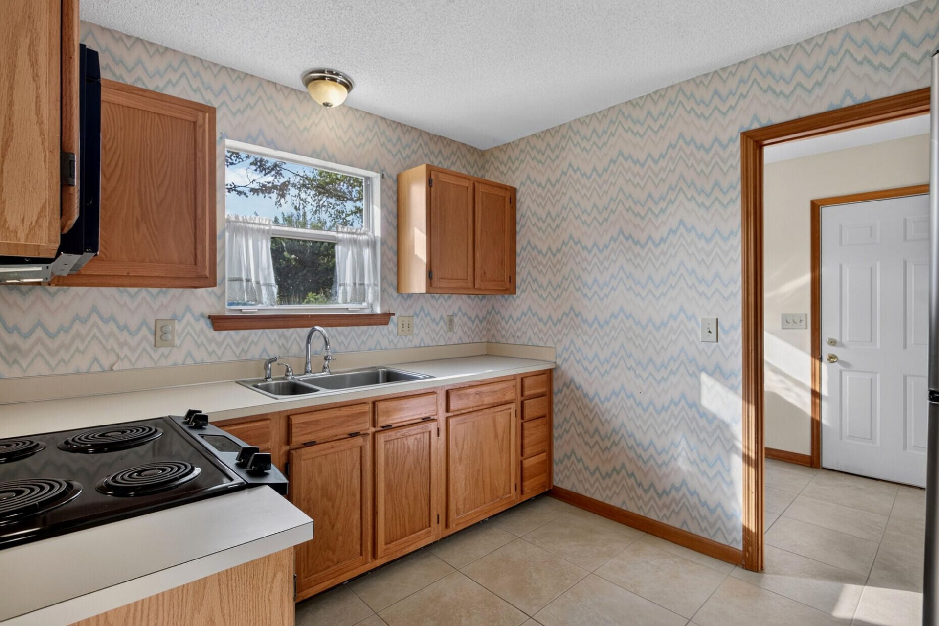 1429 Foxtail Pine Road Photo 12