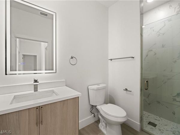 2001 NW Embers TER, CAPE CORAL, FL 33993