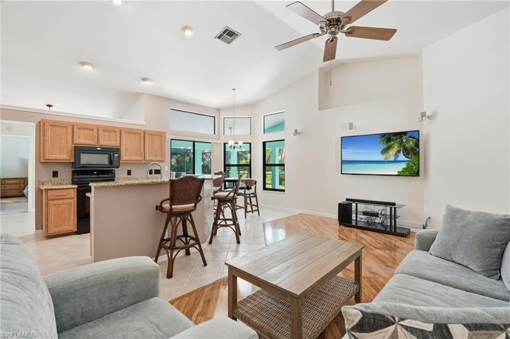 1470 Winkler Ave, Fort Myers, FL 33901 Photo