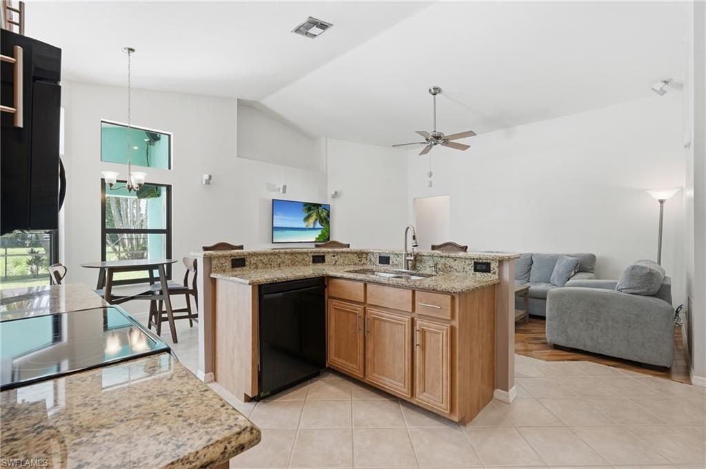 1470 Winkler Ave, Fort Myers, FL 33901 Photo