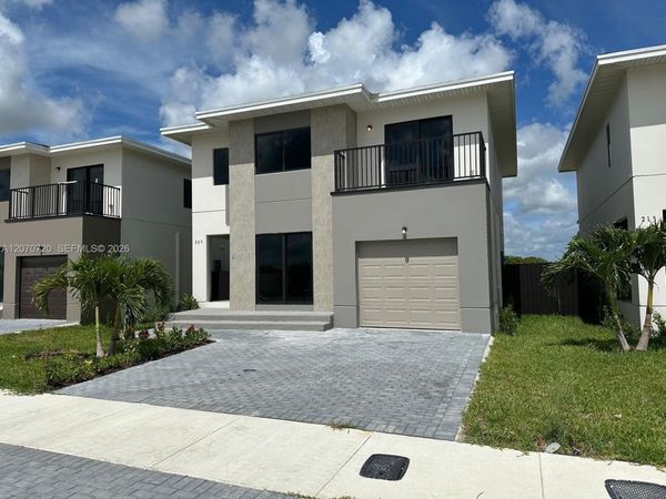 209 NW 13th Pl , Florida City, FL 33034