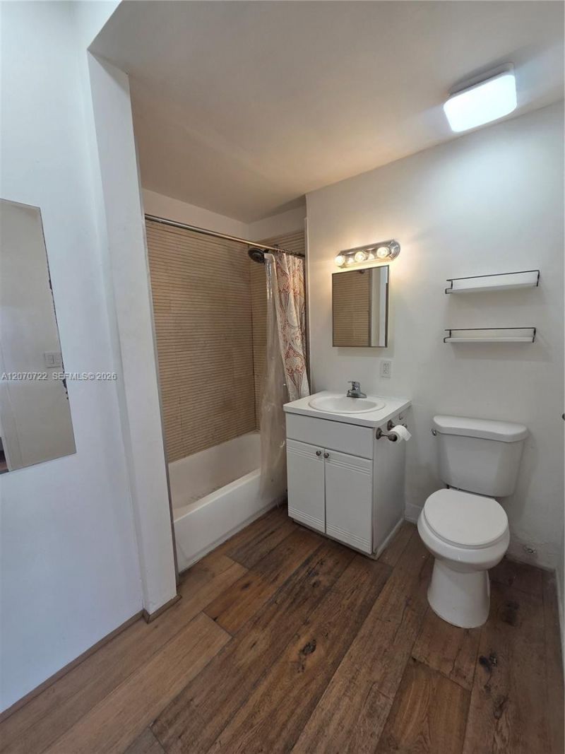 820 Euclid Ave, Unit 204, Miami Beach, FL 33139 Photo