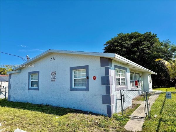 1041 NW 7th Ct, Hallandale Beach, FL 33009