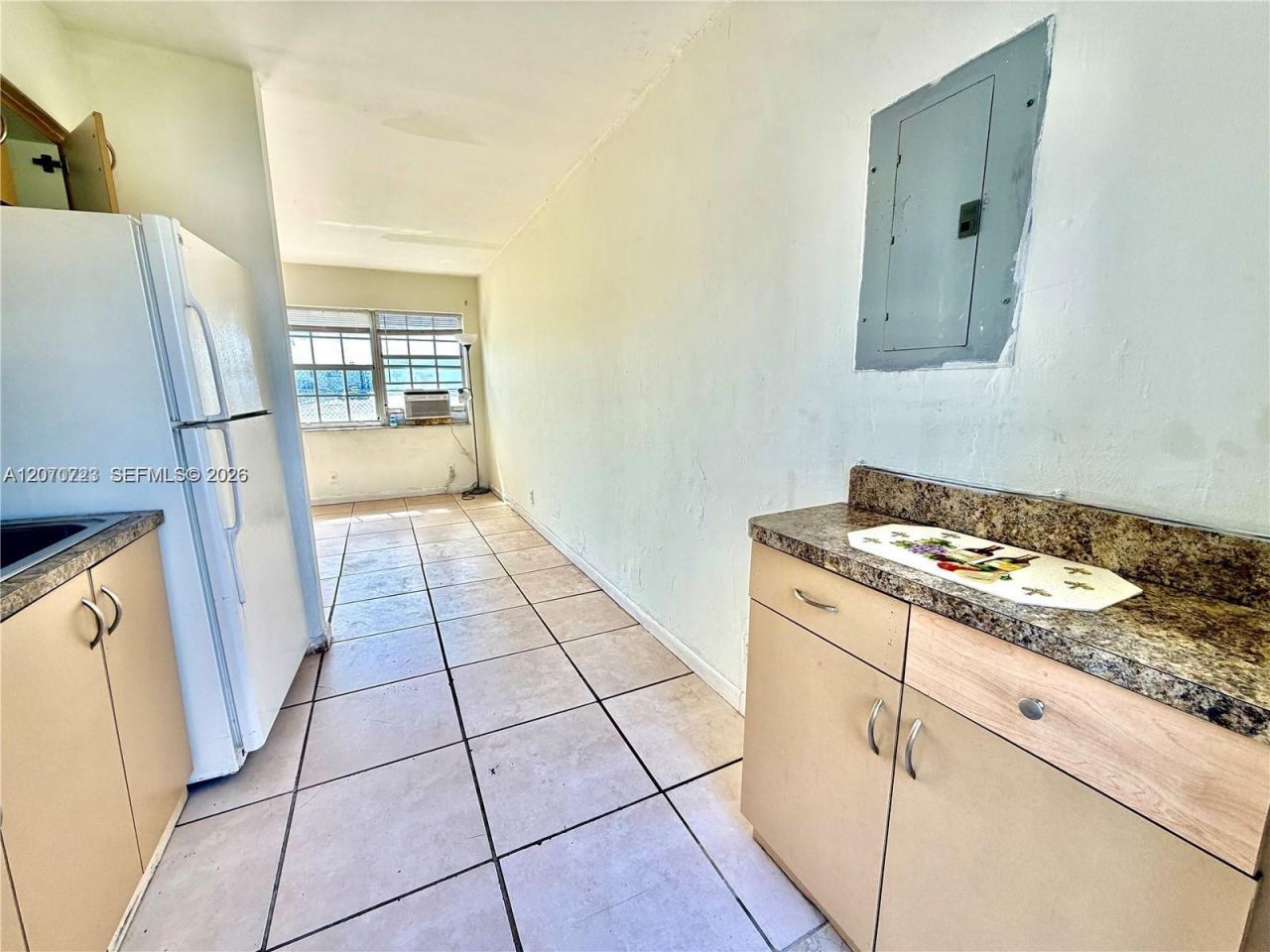 1041 NW 7th Ct, Hallandale Beach, FL 33009 Photo