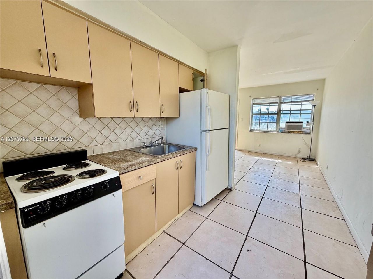 1041 NW 7th Ct, Hallandale Beach, FL 33009 Photo