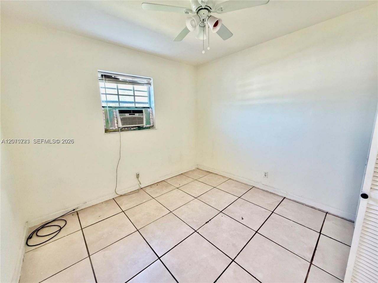 1041 NW 7th Ct, Hallandale Beach, FL 33009 Photo