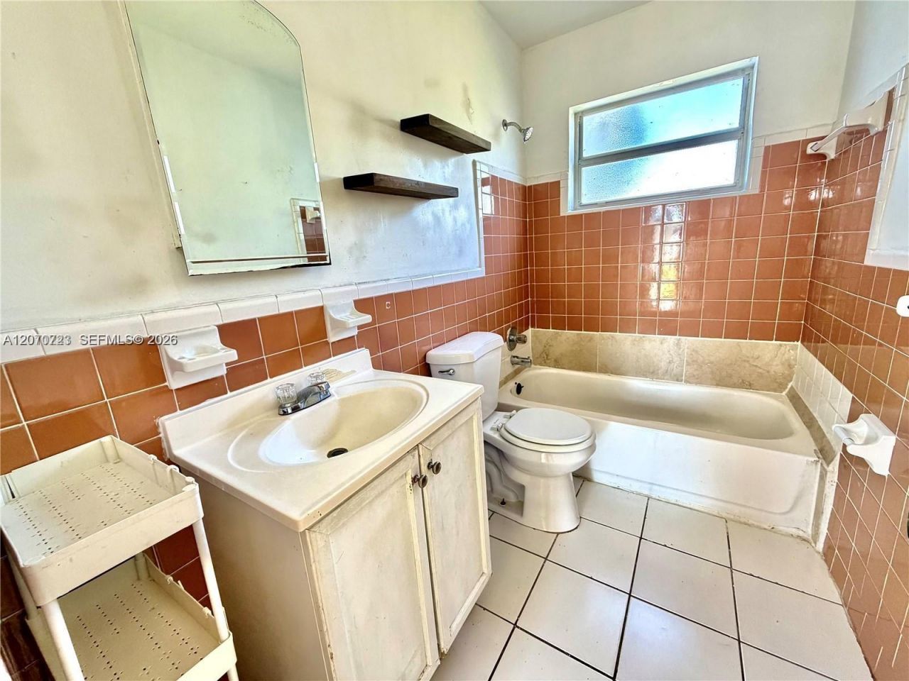 1041 NW 7th Ct, Hallandale Beach, FL 33009 Photo