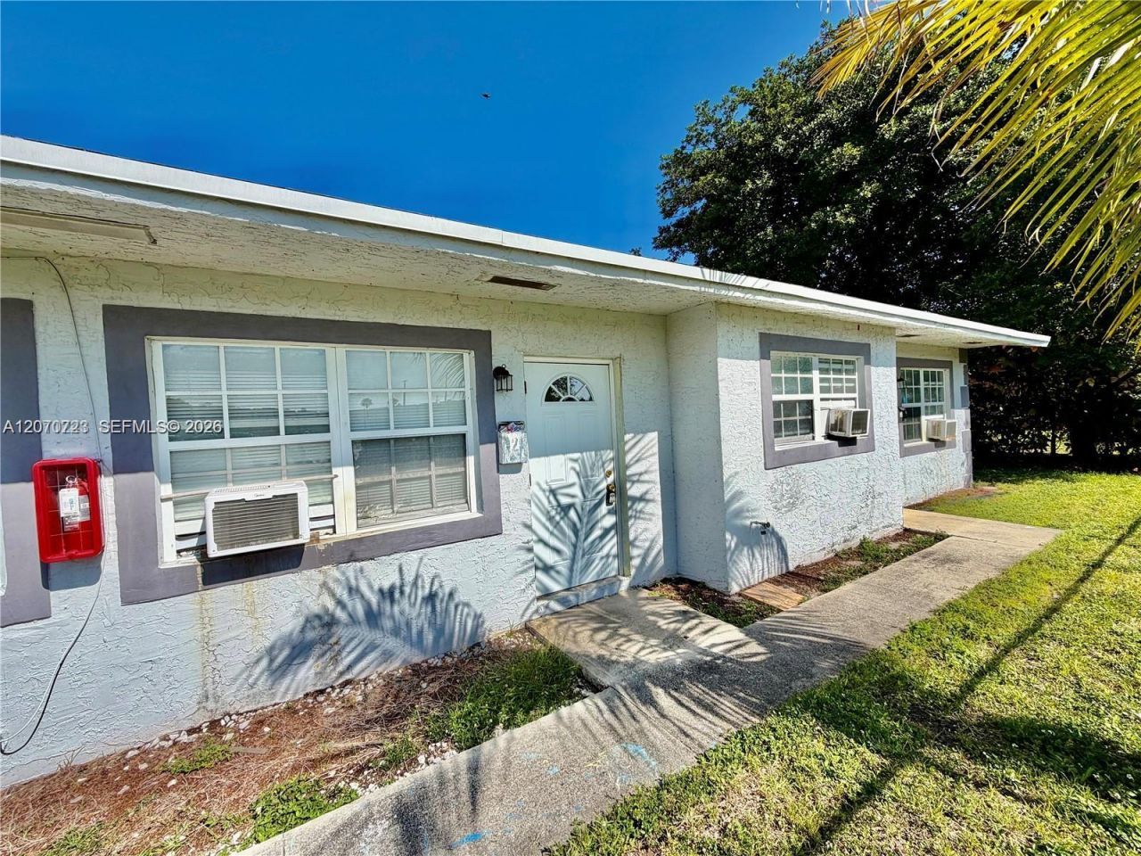 1041 NW 7th Ct, Hallandale Beach, FL 33009 Photo