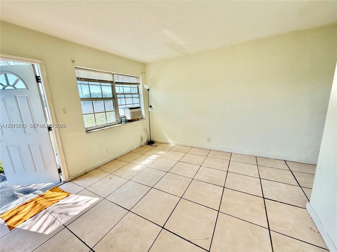 1041 NW 7th Ct, Hallandale Beach, FL 33009 Photo