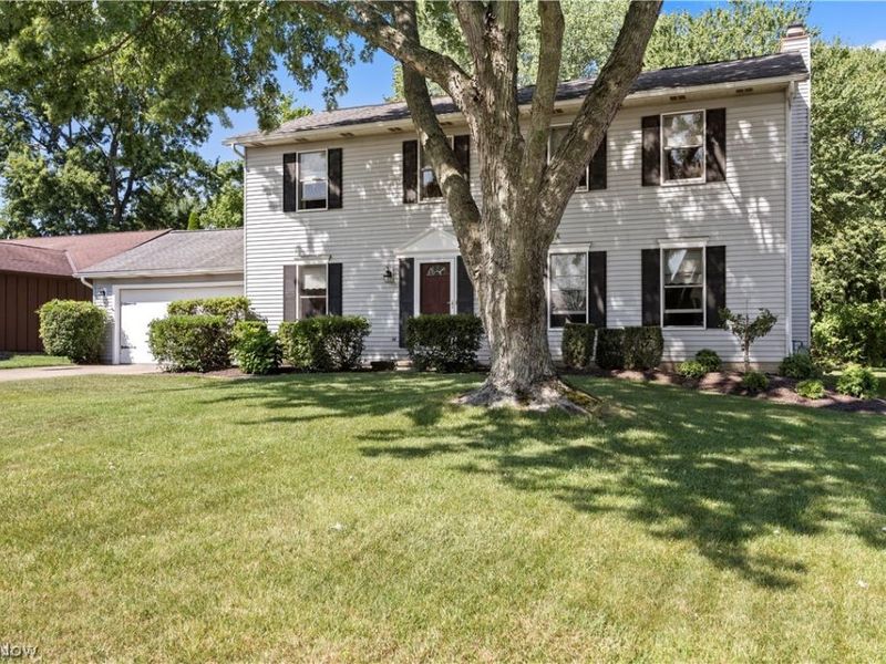 19836 Bennington Drive, Strongsville, OH 44136 Photo 2