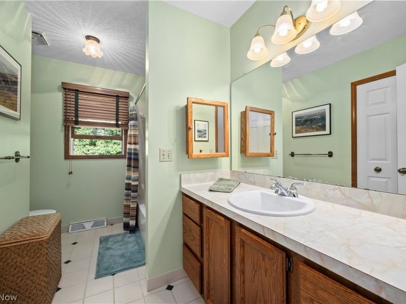 19836 Bennington Drive, Strongsville, OH 44136 Photo 28