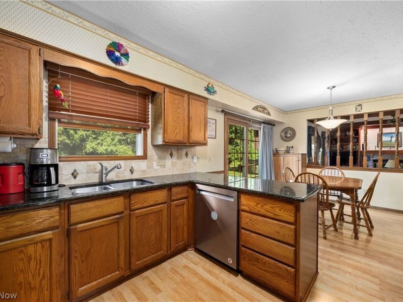 19836 Bennington Drive, Strongsville, OH 44136 Photo 7