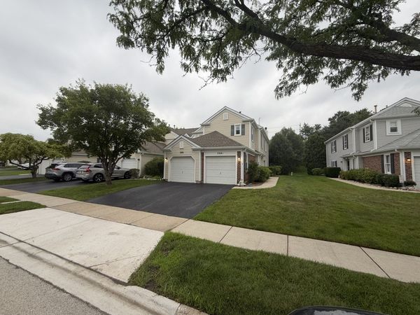 266 Greensboro Court, Unit 5, Elk Grove Village, IL 60007