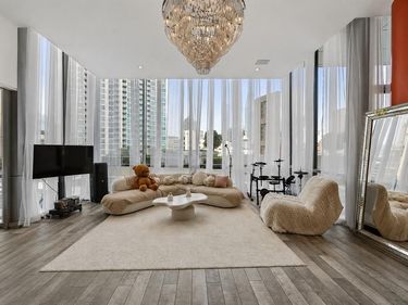 2200 Victory Avenue, Unit 502, Dallas, TX 75219