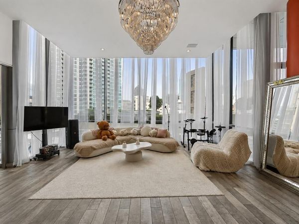 2200 Victory Avenue, Unit 502, Dallas, TX 75219