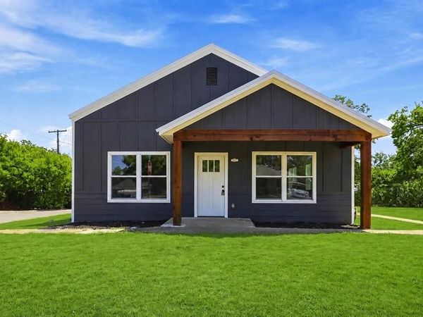 214 D Street, Whitesboro, TX 76273