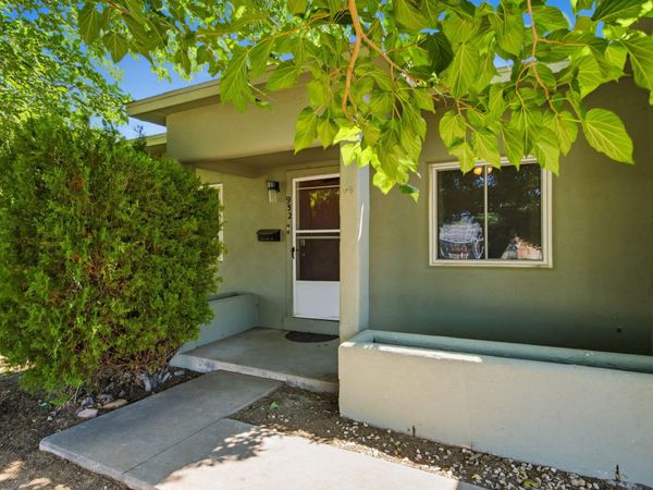 932 Florida Street SE, Albuquerque, NM 87108