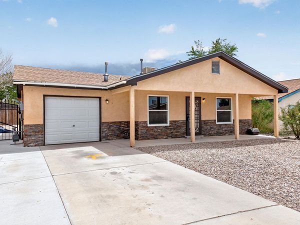 10 Nehemiah Place, Los Lunas, NM 87031