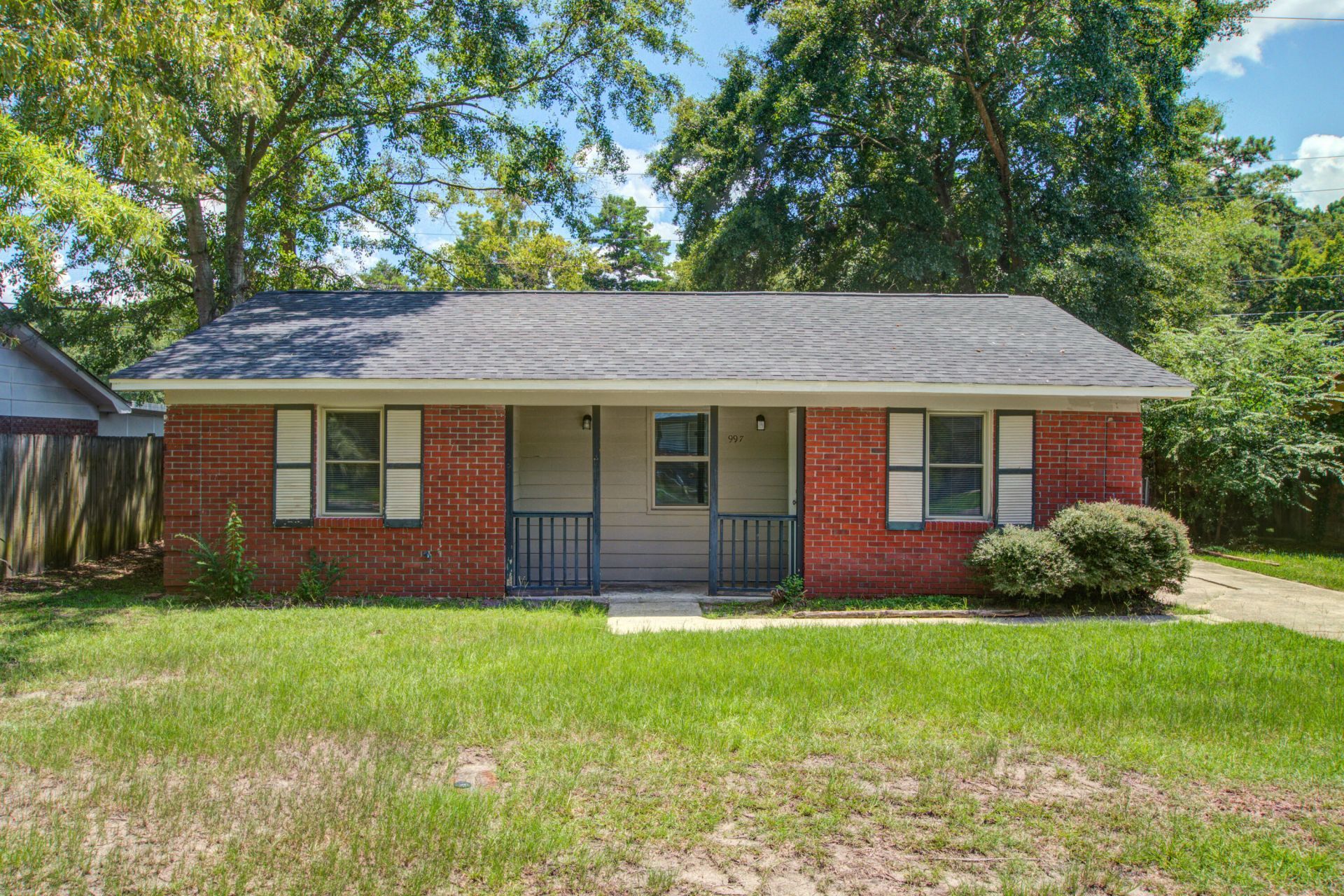 997 Margaret Drive Photo 1