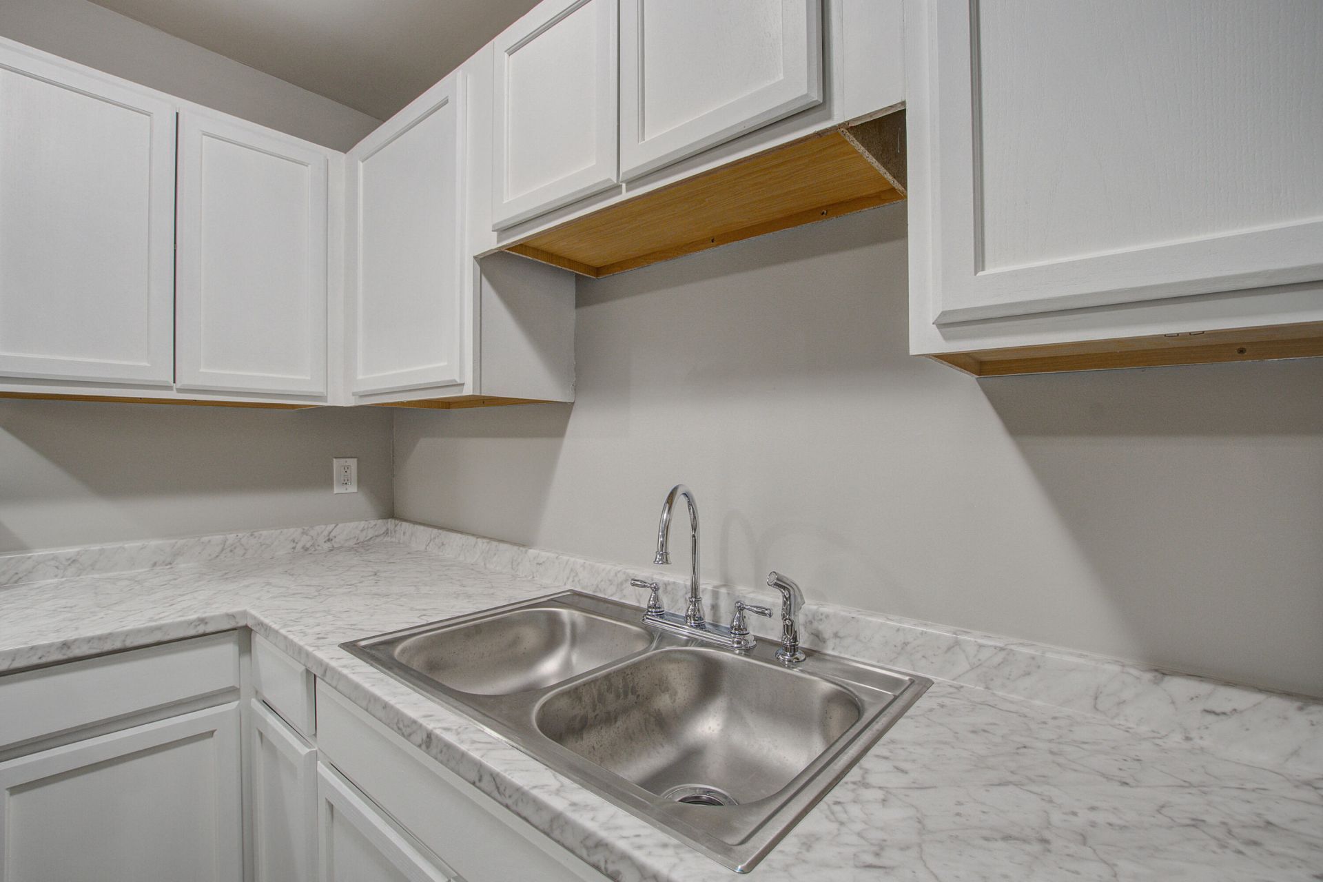 997 Margaret Drive Photo 10