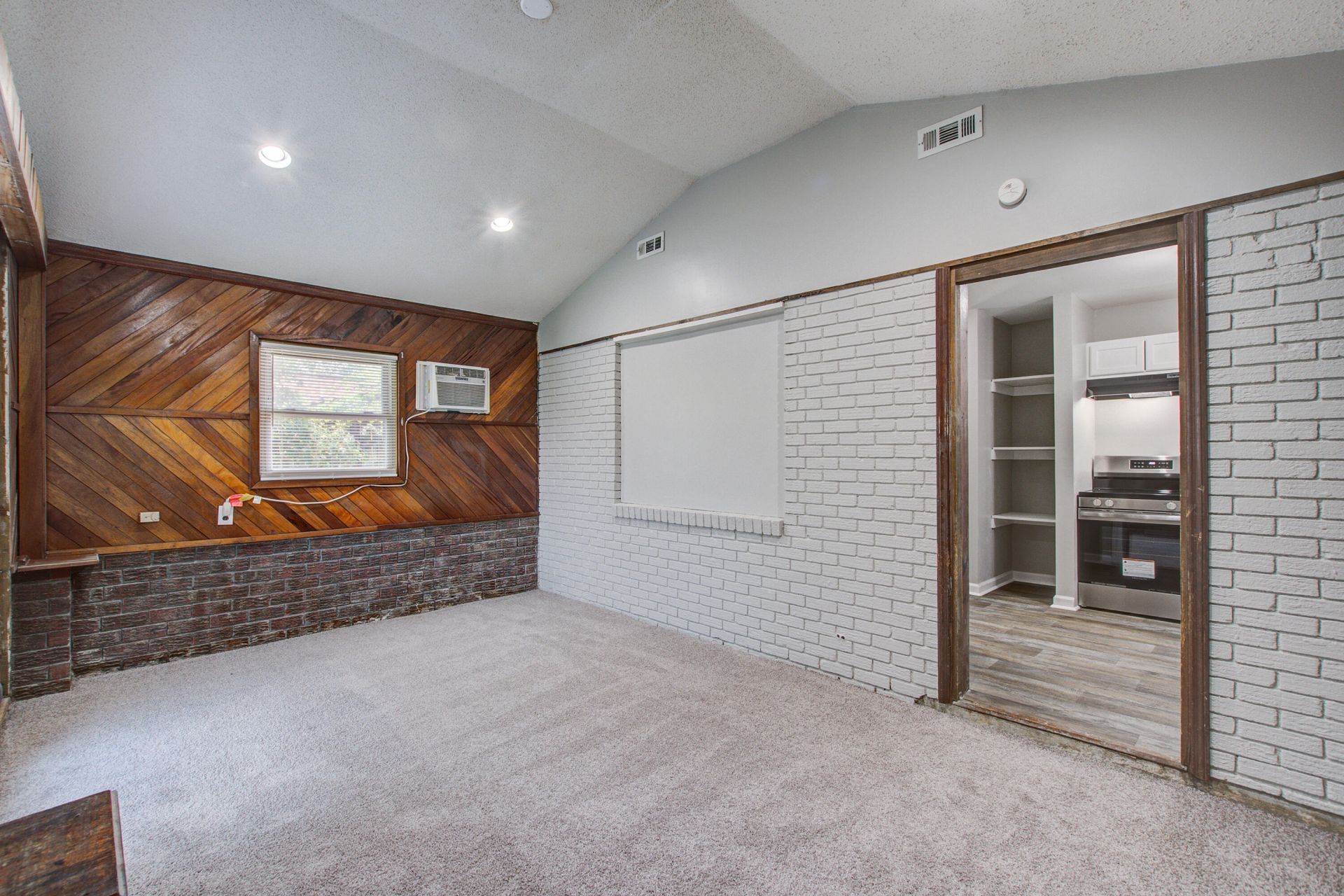 997 Margaret Drive Photo 16