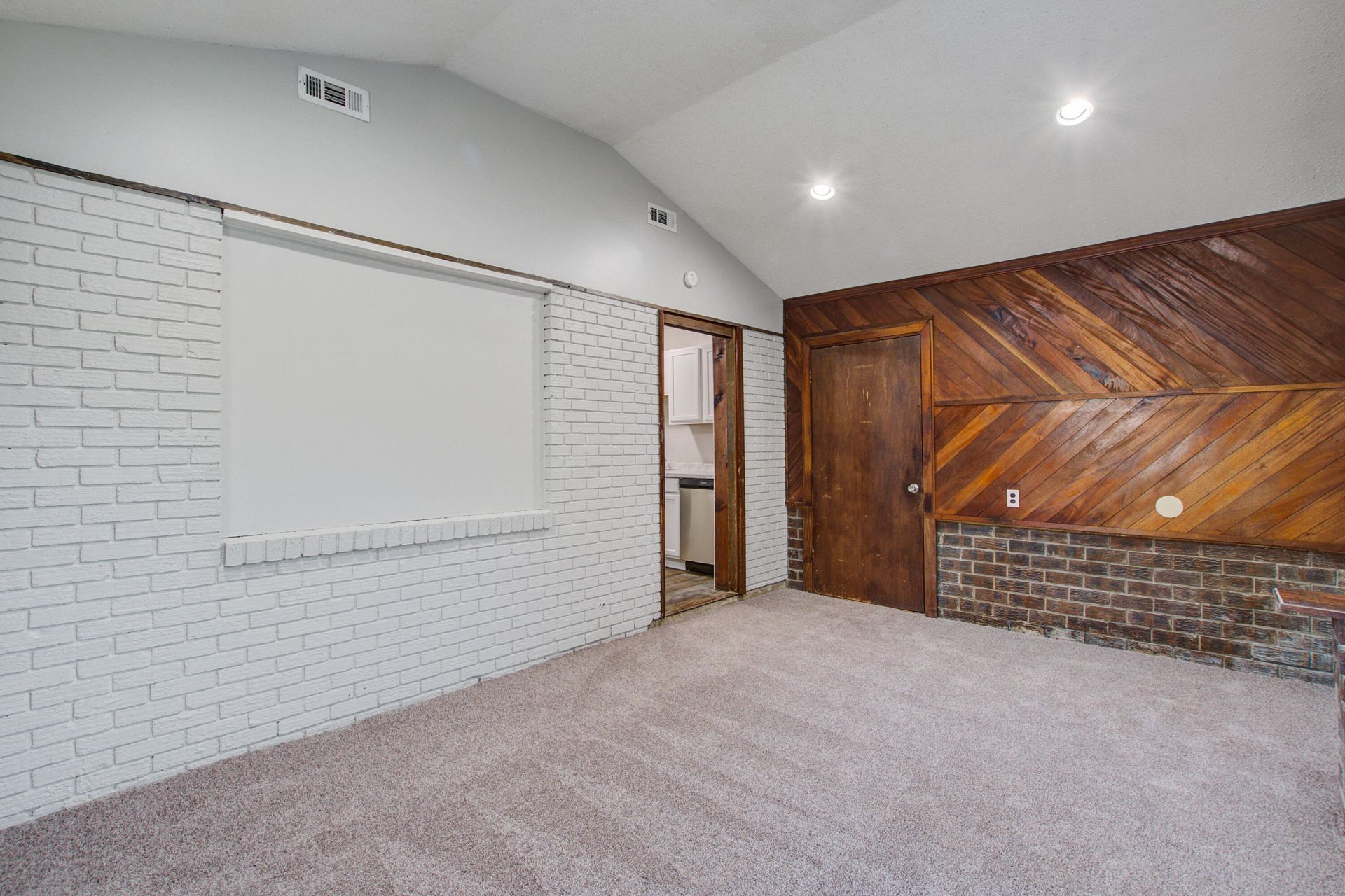 997 Margaret Drive Photo 17