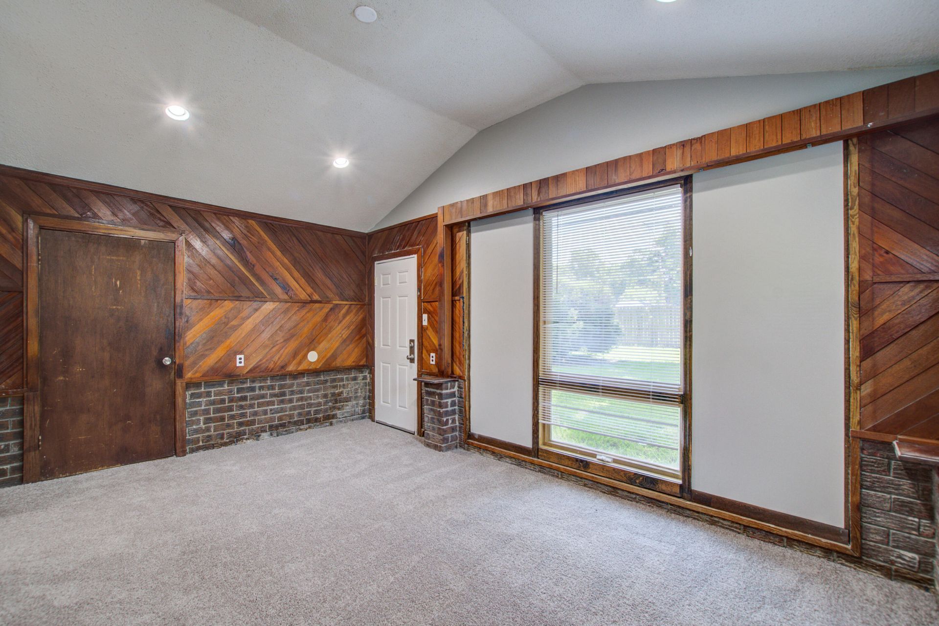 997 Margaret Drive Photo 18