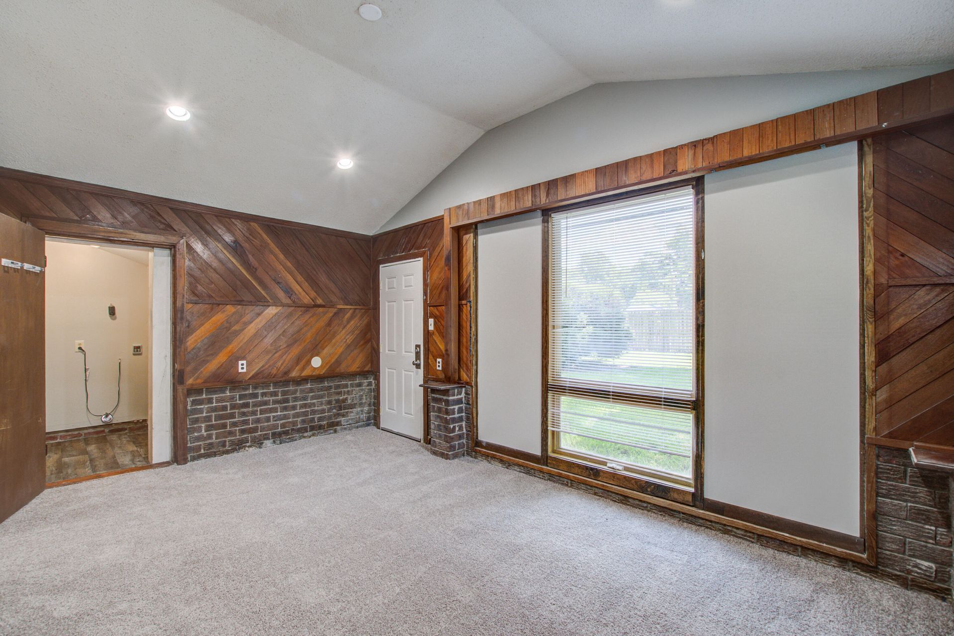997 Margaret Drive Photo 19
