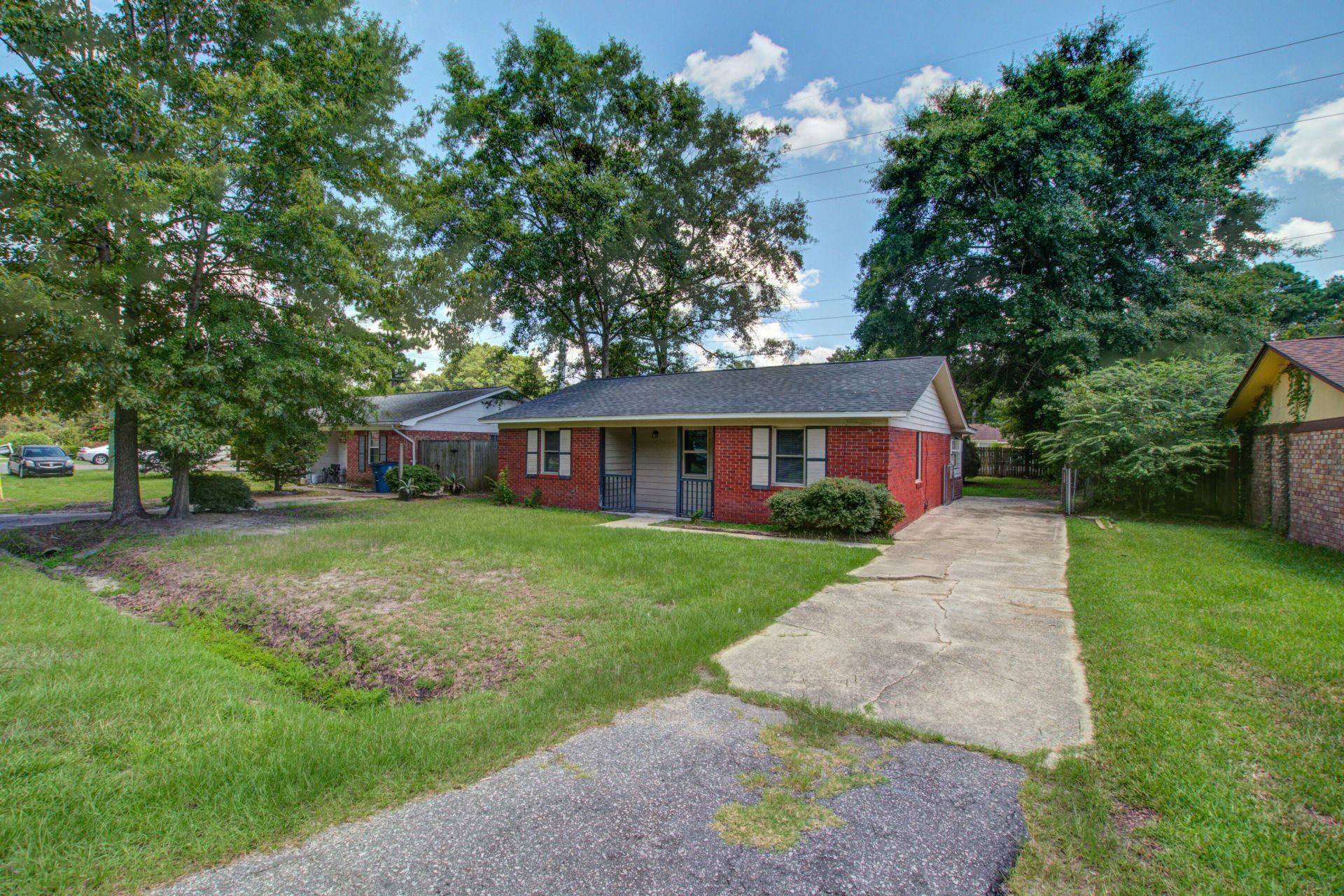 997 Margaret Drive Photo 2