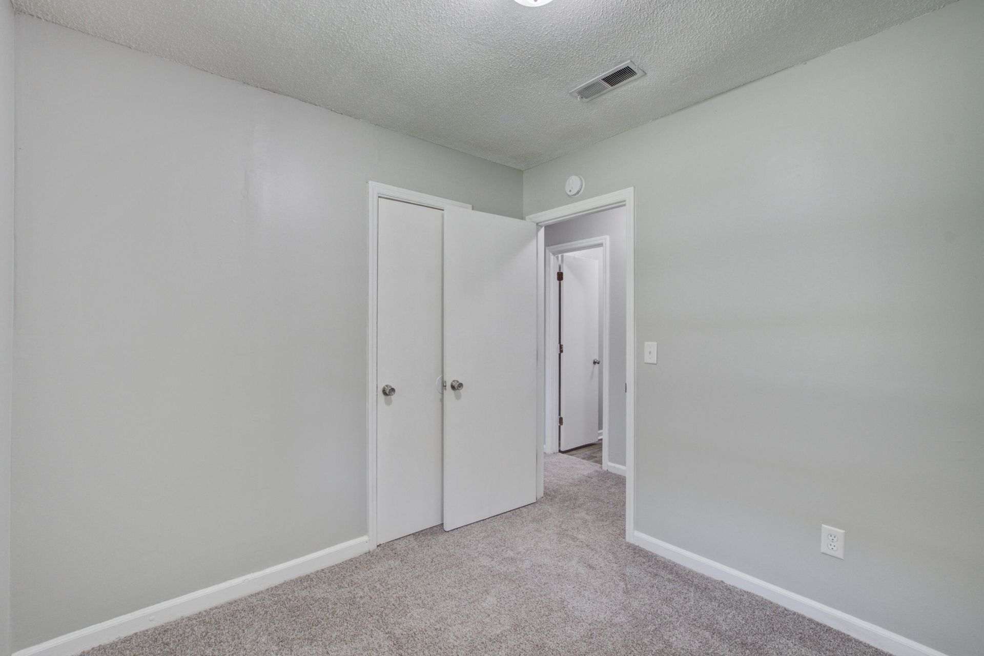 997 Margaret Drive Photo 22