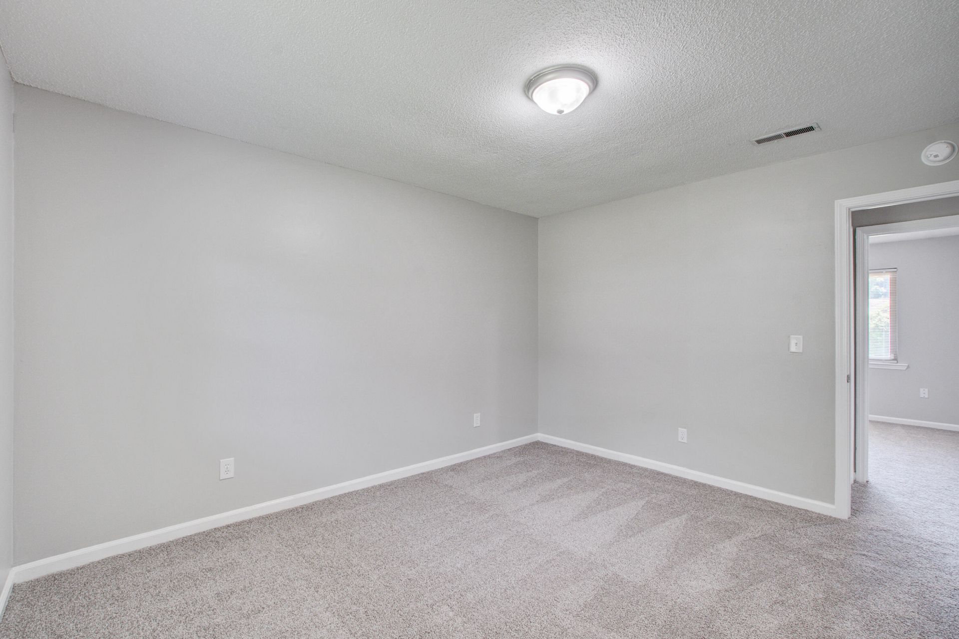 997 Margaret Drive Photo 27