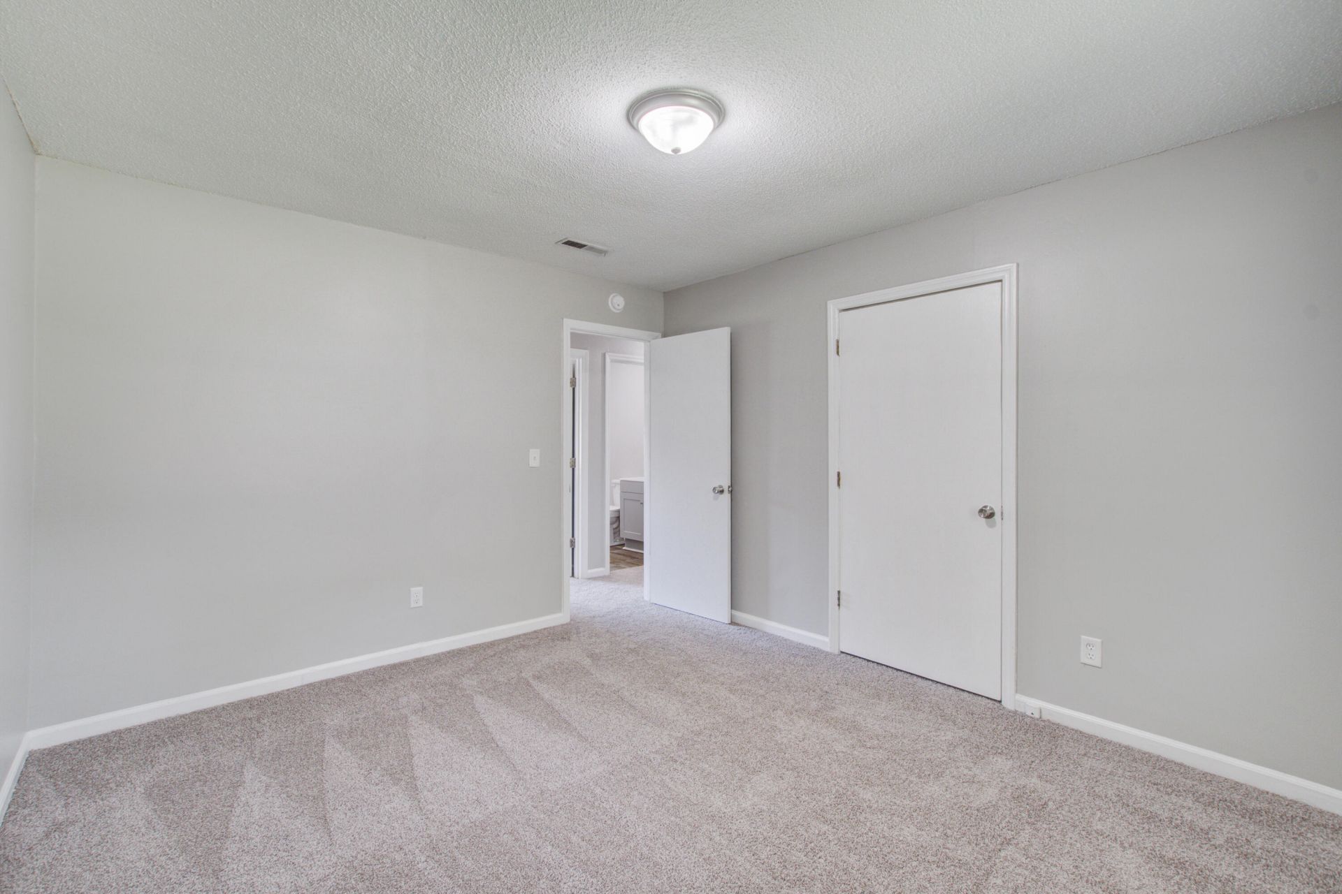 997 Margaret Drive Photo 28