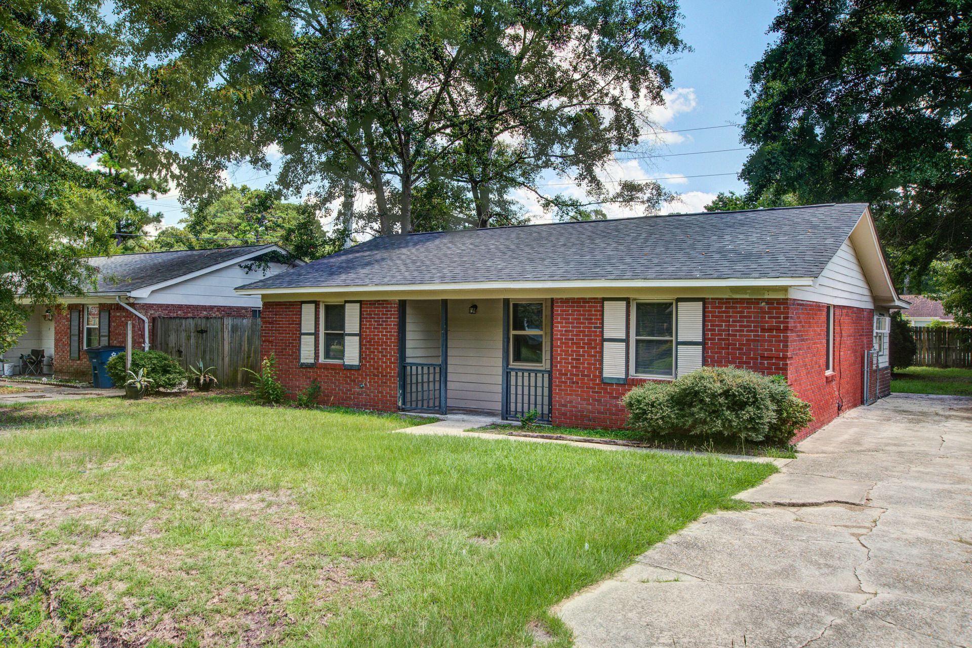 997 Margaret Drive Photo 3