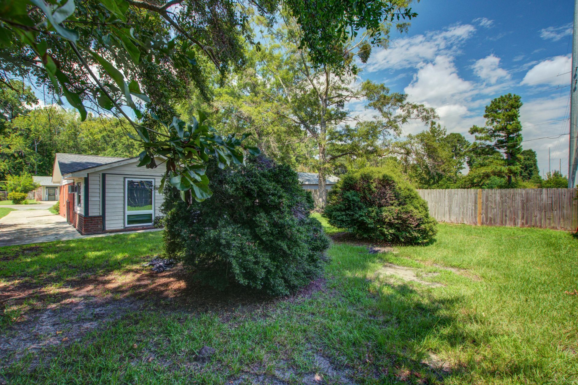 997 Margaret Drive Photo 33