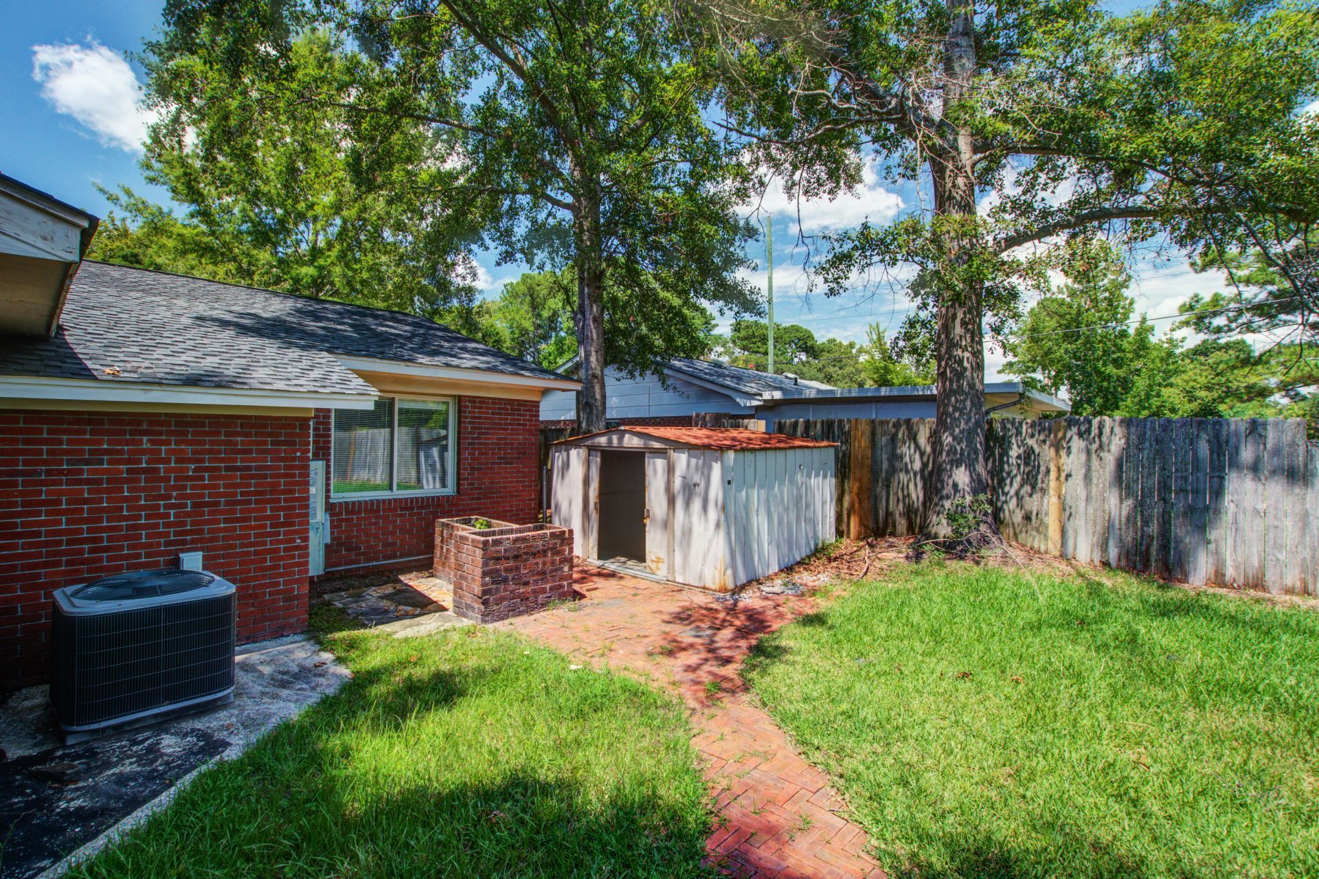 997 Margaret Drive Photo 36
