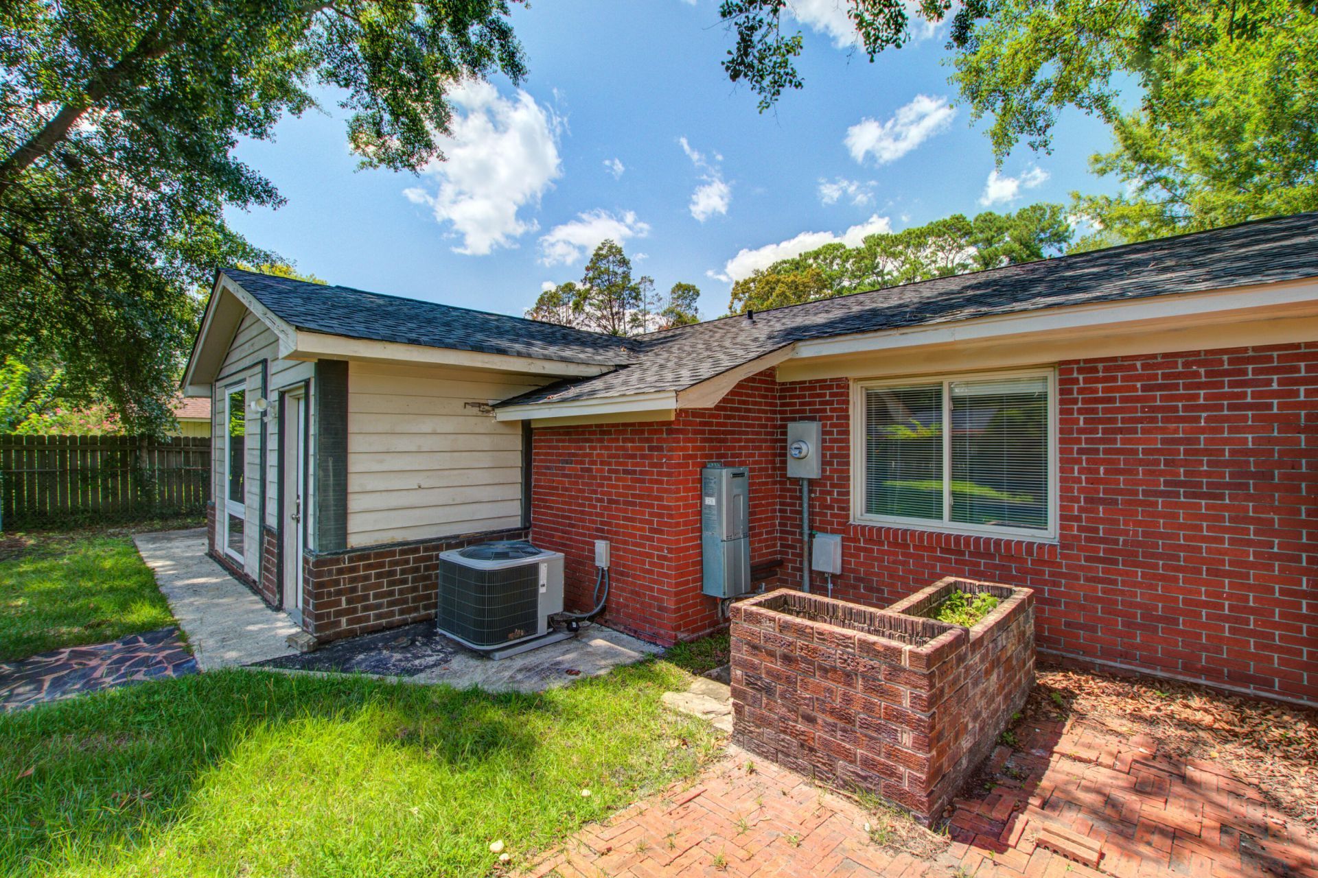 997 Margaret Drive Photo 37