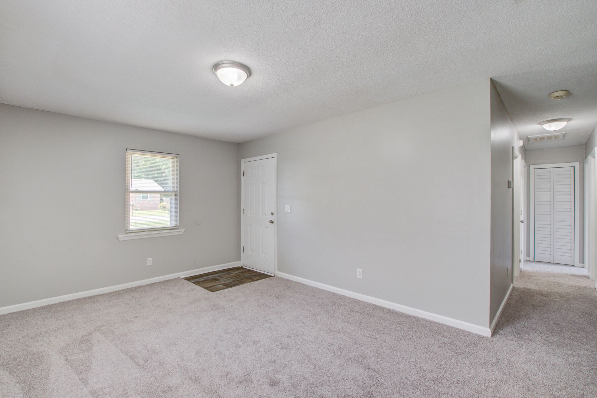 997 Margaret Drive Photo 6