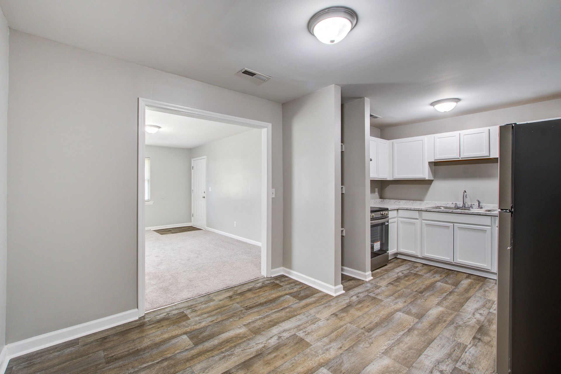 997 Margaret Drive Photo 8